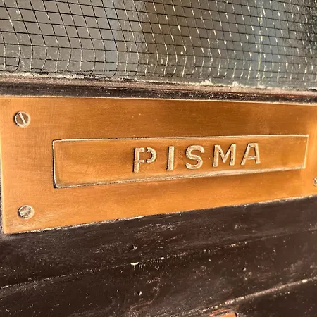 Colosseum Retreat 普拉